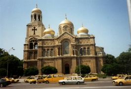 DSCvarna_cathedral.jpg